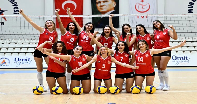 Antalya’da Muratpaşa’nın Sultanları sahadan 3-0’lık galibiyetle ayrıldı