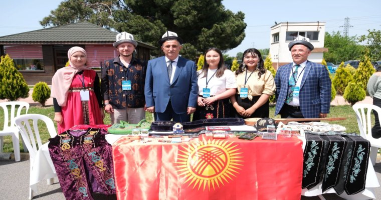 Gebze’de Türk Dünyası teknoloji ve kültür köprüsü kurdu