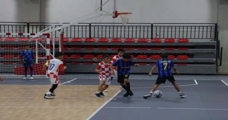 İzmir Çiğli’de cumhuriyet coşkusu sporla taçlandı