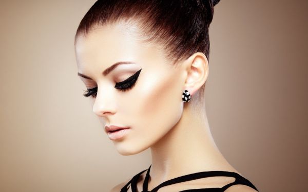 beautiful-model-makeup-wallpaper-43551-44609-hd-wallpapers