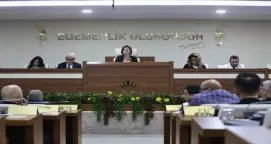 İzmir Karabağlar’da 2027 bütçesi komisyona gönderildi