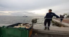 Körfez’de yağmur sonrası yüzey temizliği