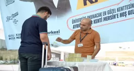 Mersin otogarında üniversitelilere karşılama