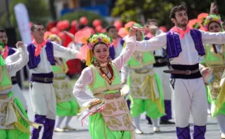 19 Mayıs coşkusu İzmir’i sardı