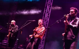 Adamlar ve Mavi Gri Ankara’da sahne aldı