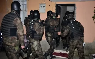 Adana'da şafak operasyonu