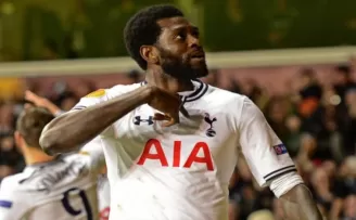 Adebayor Müslüman oldu