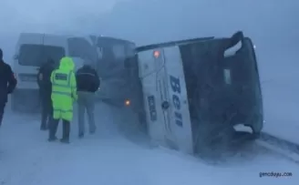 Afyonkarahisar'da zincirleme kaza 32 yaralı
