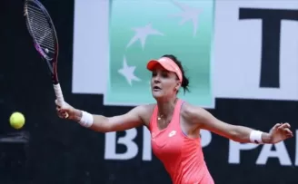 Agnieszka Radwanska'dan kortlara veda