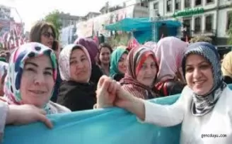 AK Parti'den Meral Akşener'e Destek