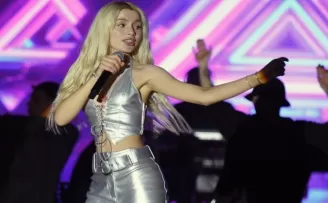 Aleyna Tilki annesiyle düet yapacak