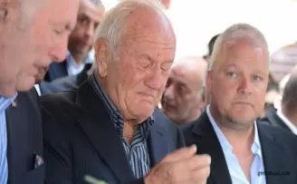 Ali Şen’in torunun mezar taşındaki yazı