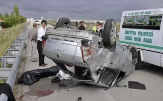 Amasya'da feci kaza: 3 ölü, 2 yaralı