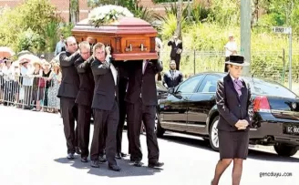 Amerika‘ya işlemeli tabut Asya‘ya siyah gelinlik satın