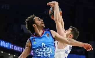 Anadolu Efes son hücumda kaybetti