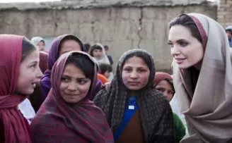 Angelina Jolie'den mülteciler için çağrı!