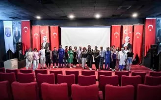 Ankara’da mahallede tiyatro var!