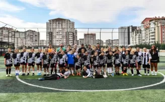 Ankara’da minik futbolcular için turnuva