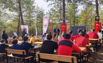 Ankara’da sınıf bir günlüğüne ormana taşındı