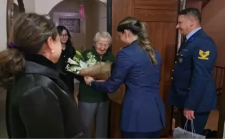 Ankaralı Hatice Güner’den Mehmetçiğe 195 el emeği boyunluk