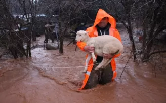 Antalya’da ekipler olumsuzluklara müdahale etti
