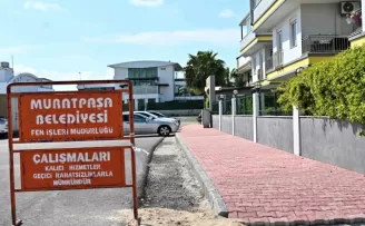 Antalya Muratpaşa’da kaldırım çalışmalarına devam
