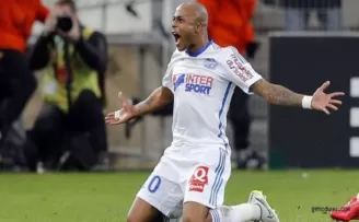 Arsenal ve Liverpool‘u şok eden teklif!