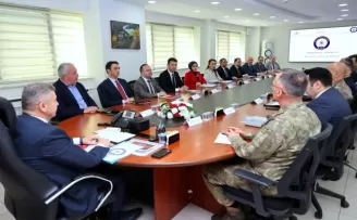 Artvin’de okulların güvenlik tedbirleri görüşüldü