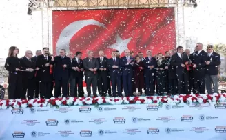 Astorya, İstiklal Meydanı ve Tanıtım Merkezi açıldı