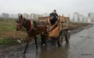 At arabasıyla kapkaç 