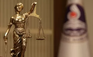 AYM, süresiz yoksulluk nafakasını düzenleyen ibareyi iptal etti