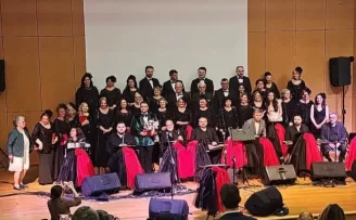 Bahçeşehirlilier efsane şarkıları seslendirdiler