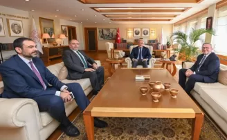 Bakan Ersoy ile Prof. Dr. Erhan Afyoncu’dan tarih ve kültür buluşması