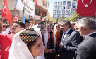 Bakan Tekin, 26. Besni Eğitim Bayramı’nda konuştu