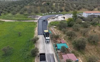 Balıkesir’de yol çalışmalarına devam ediyor