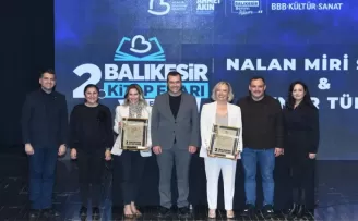 Balıkesir Kitap Fuarı’na yoğun ilgi sürüyor