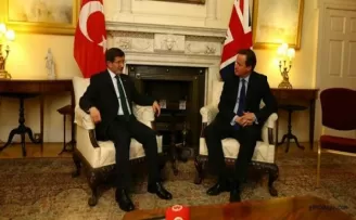 Başbakan Davutoğlu İngiltere Başbakanı Cameron ile görüştü