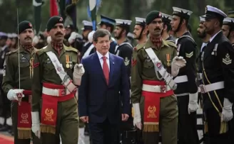 Başbakan Davutoğlu, Pakistan'da