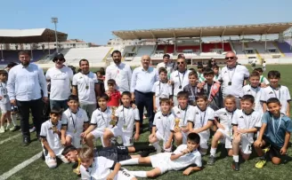 Başkan Büyükgöz minik sporcuları yalnız bırakmadı