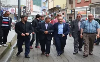 Başkan Gümrükçüoğlu Dernekpazarı’nı arşınladı