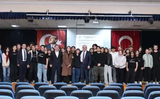 Başkan Özdemir’den liselilere ’umutlarınızı bırakmayın’ mesajı