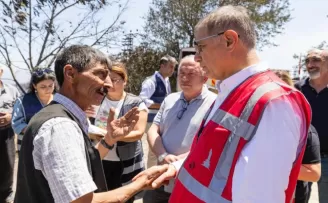 Başkan Tugay’dan yanan köylere dayanışma çağrısı