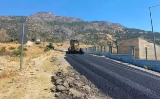 Batman Sason’un köy yollarında yama çalışmaları sürüyor