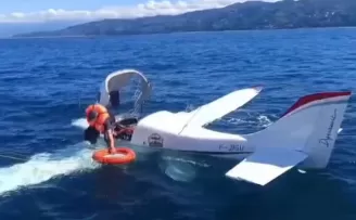 Batum’dan havalanan uçak Rize’de denize acil iniş yaptı! 2 kişi kurtarıldı