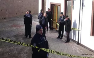 Bekçi, tuvalette ölü bulundu