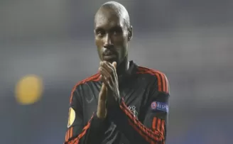 Beşiktaş, Atiba Hutchinson'la 2 Yıllığına Anlaştı