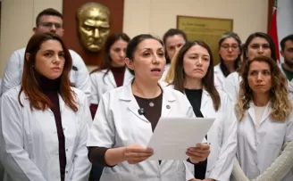 Bornova’da BELGEM öğretmenlerinden şiddete isyan