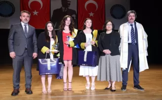 Bursa Büyükşehir Başkan Vekili Şahin Biba’dan genç mimarlara tavsiye