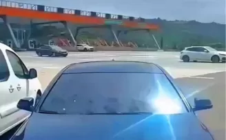 Bursa’da çakarlı araç Jandarma’dan kaçamadı!