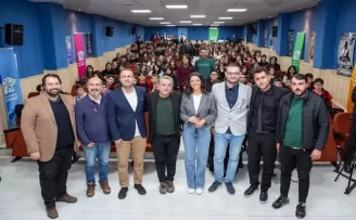 Bursa’da Festival Söyleşileri’ne Erke Tümer ve Erdal Hoş’la veda